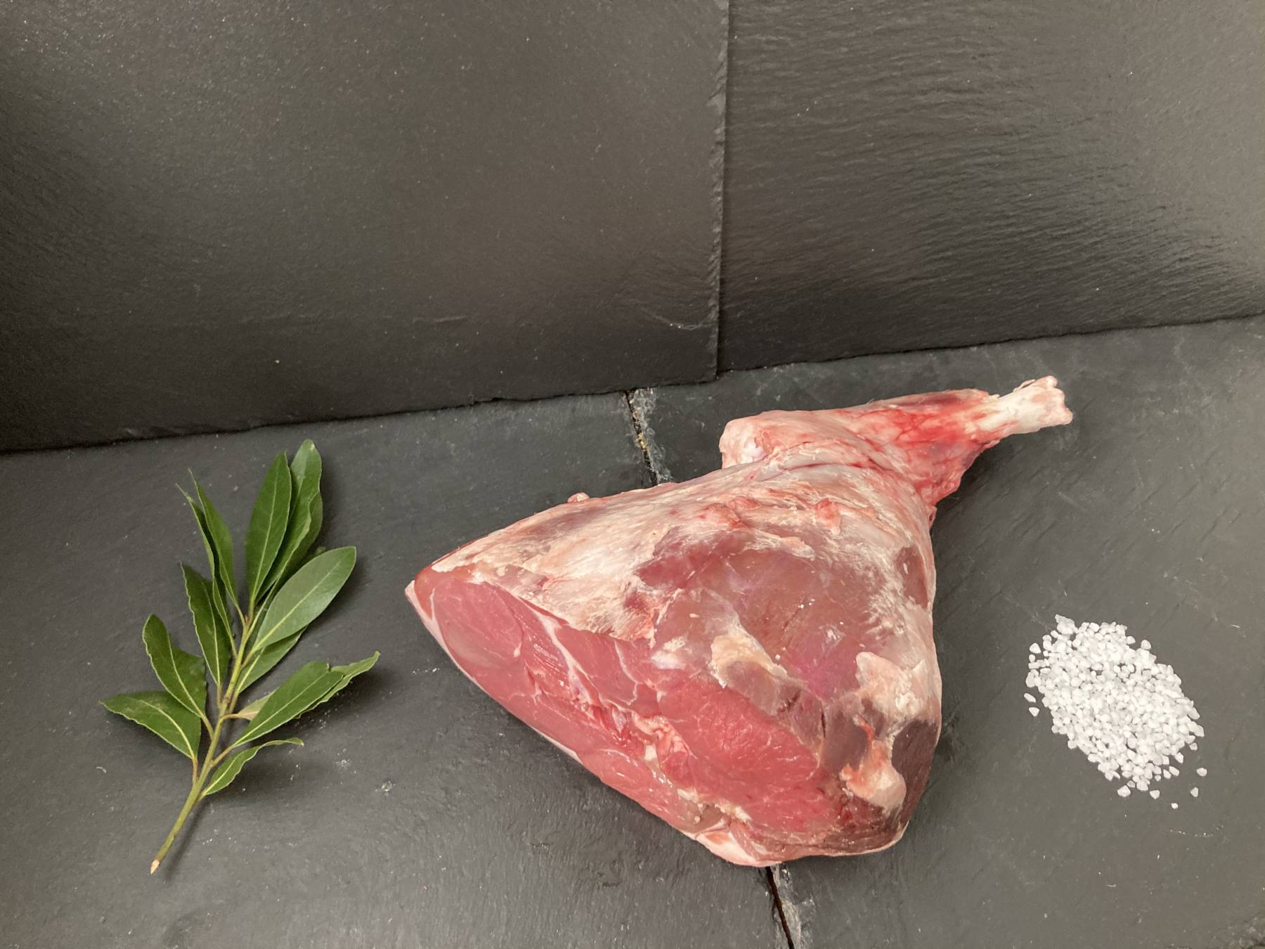 Gigot d'agneau (entier 2.5 à 3 Kg)